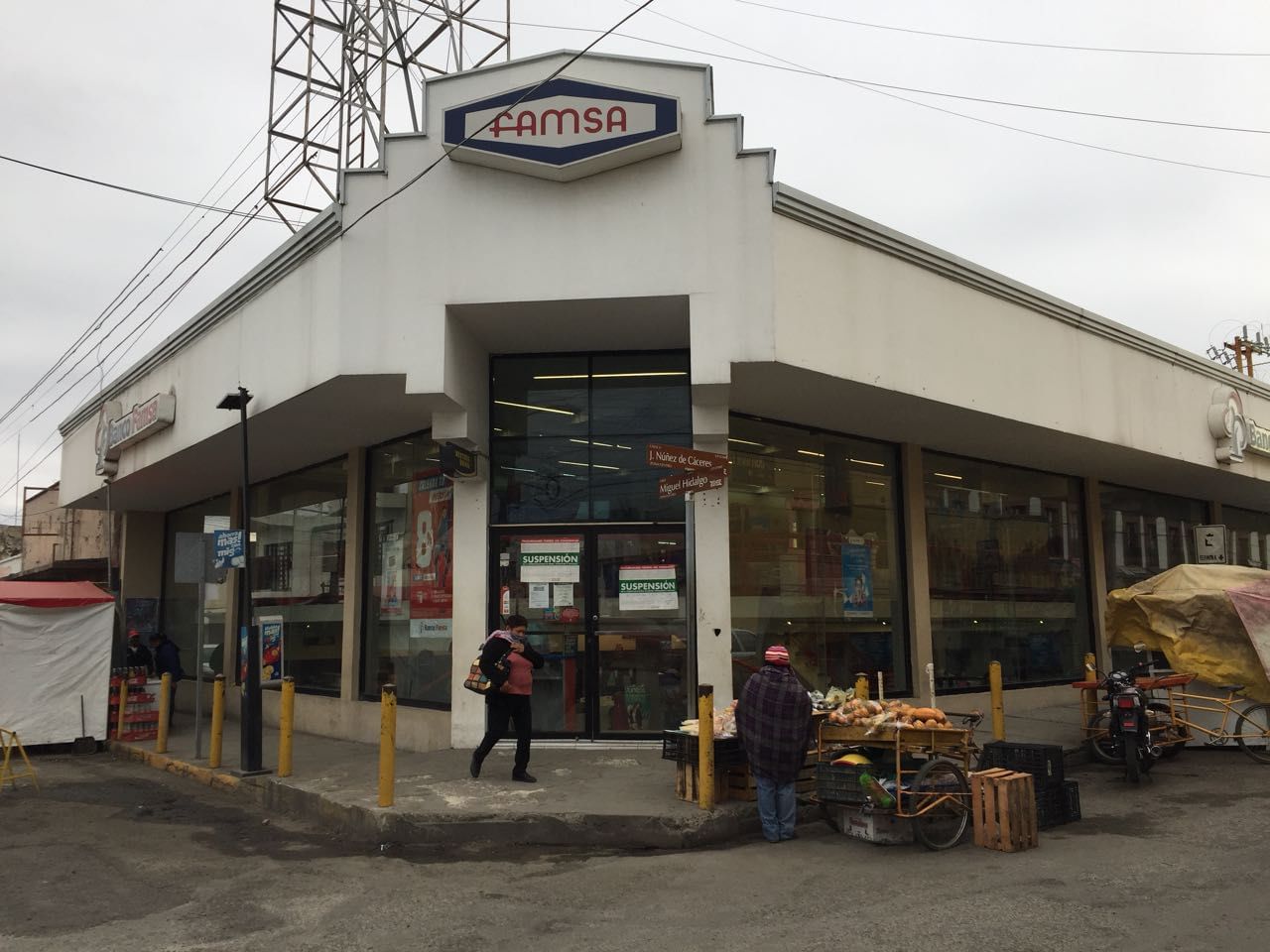 Suspenden y multarán a