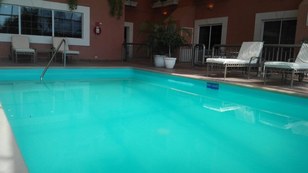 Vacaciones en la alberca del Hotel