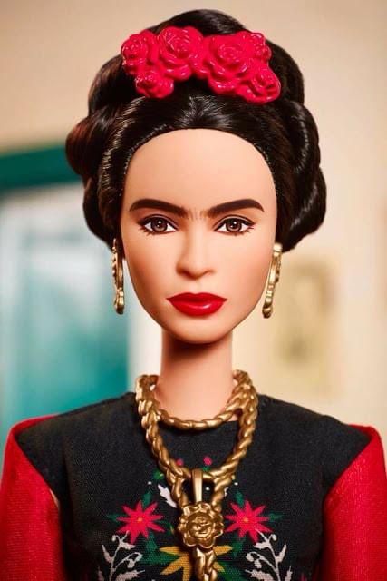 Lanzan a la venta Barbie Frida Khalo