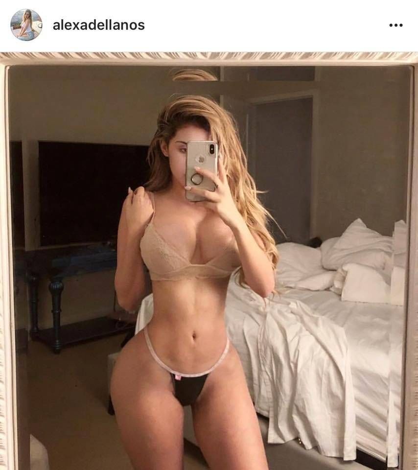 Alexa Dellanos presume diminuta cintura