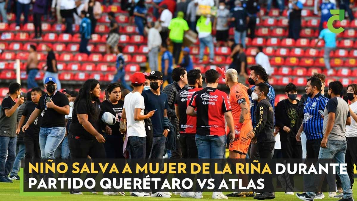 Niño salva a mujer de la riña durante partido Querétaro vs Atlas