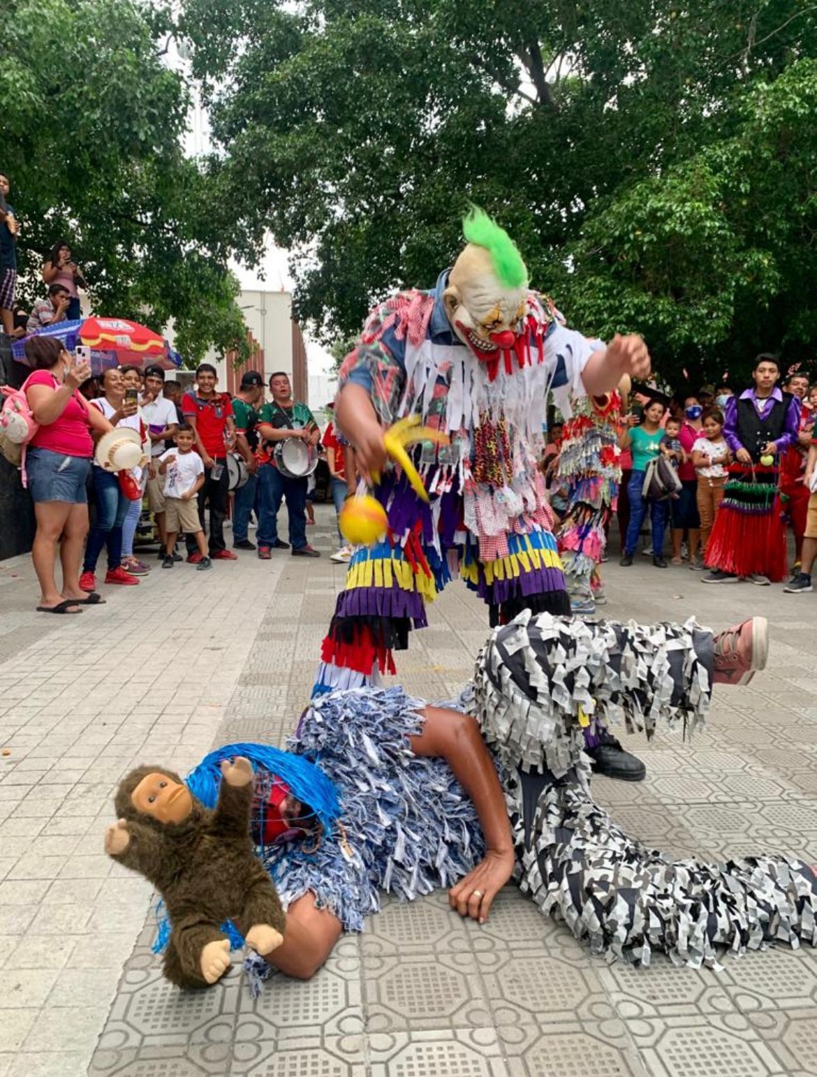 Inician festejos de Nuestra Señora del Refugio con caravana vehicular