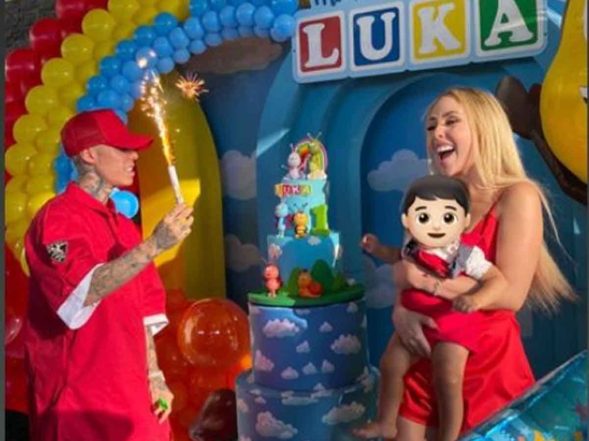 volvieron a reunirse por una tierna razón, y es que el cantante y la influencer celebraron el primer añito de su bebé Luka.
