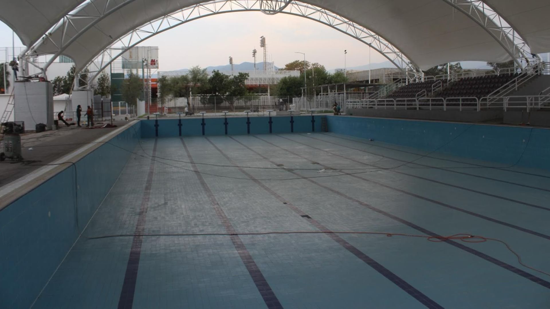 Avanza remodelación en la alberca de la Unidad Deportiva Adolfo Ruiz ...