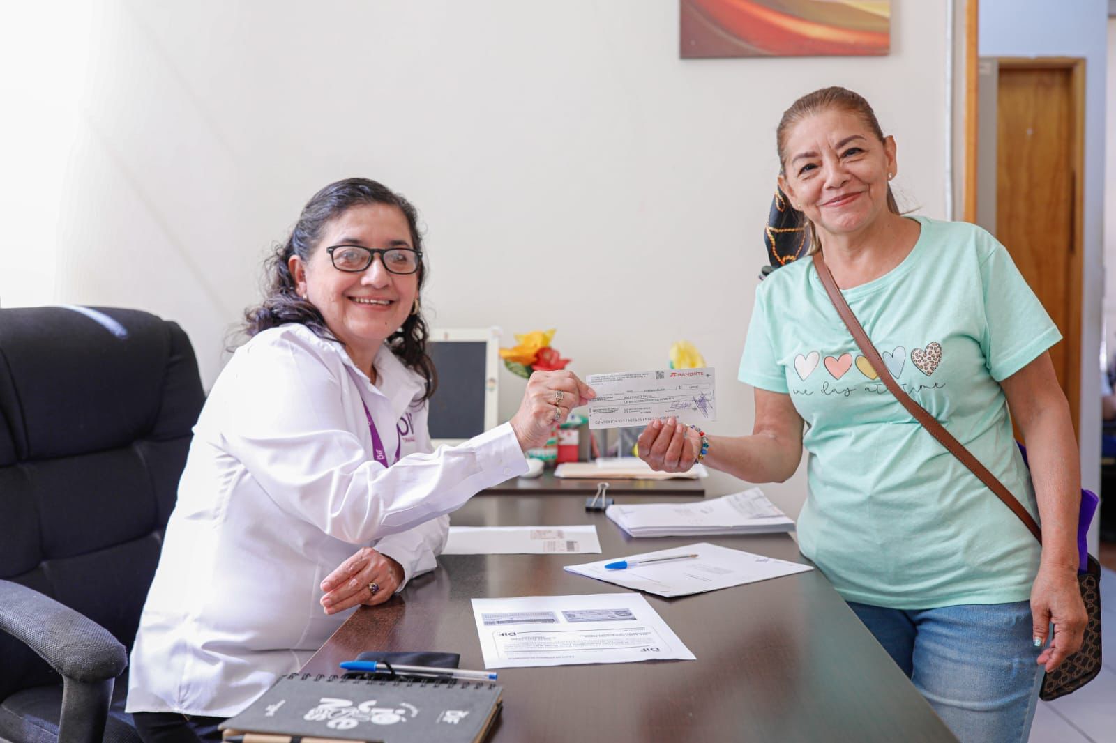 Entrega DIF Tamaulipas apoyos económicos a adultos mayores de 23 municipios