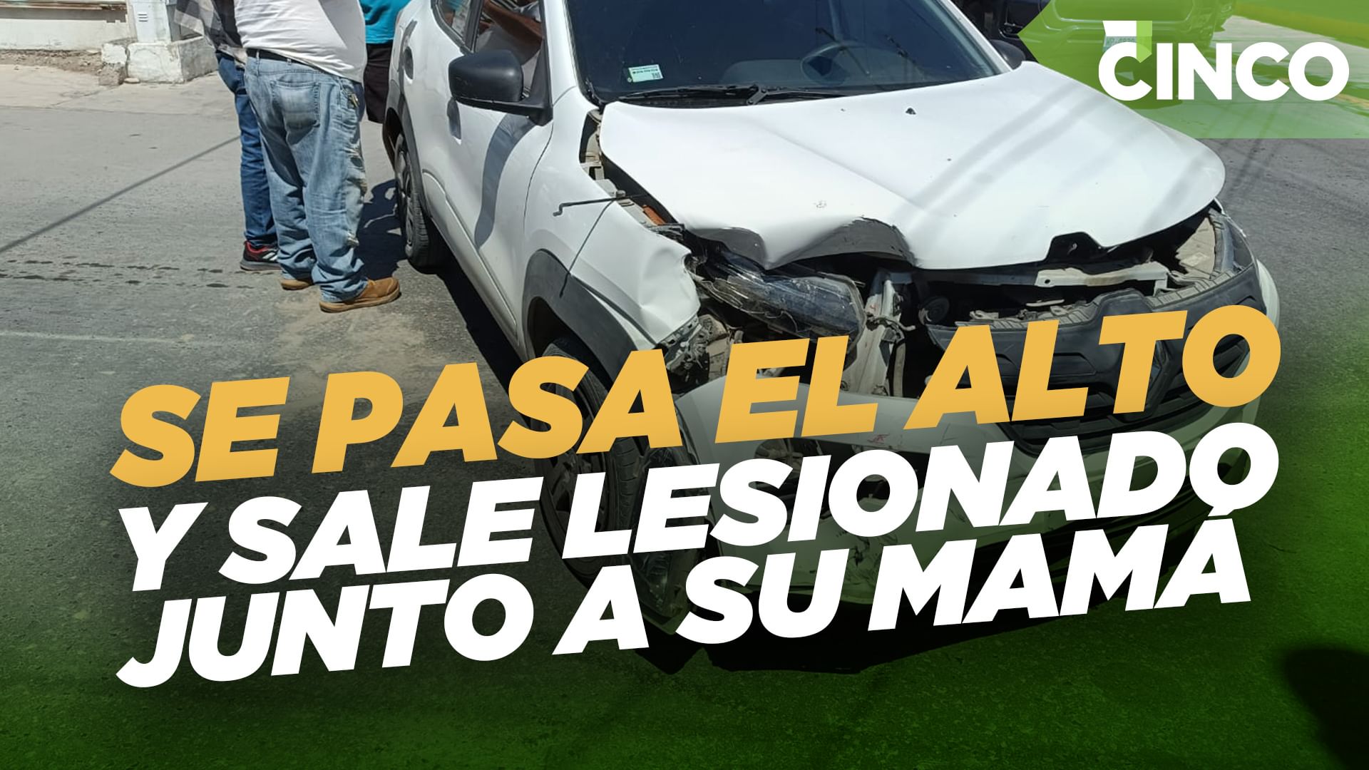 Se pasa el alto y sale lesionado junto a su mamá
