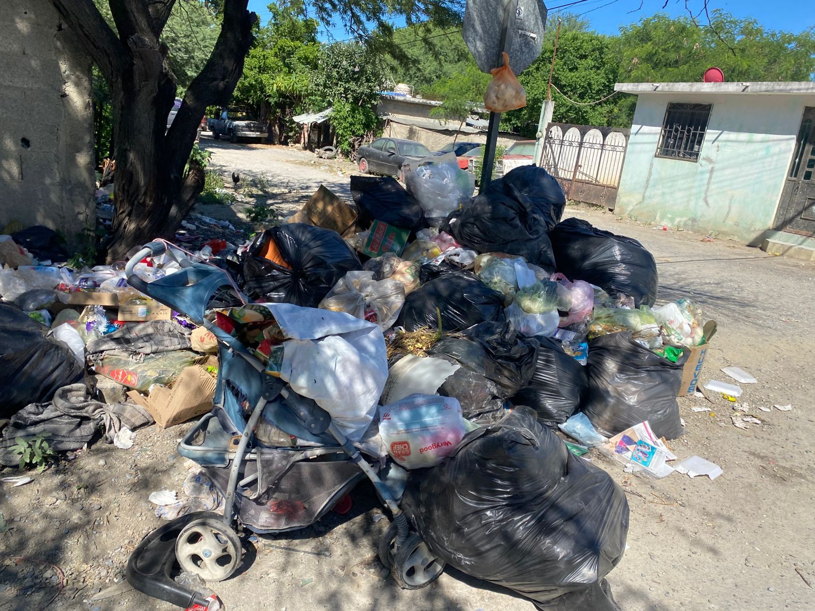 Vecinos de la colonia Moderna denuncian abandono en recolección de basura