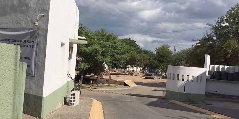 1,2 casas, militares